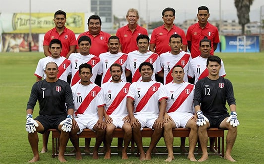 debut de Raziel García con la selección peruana